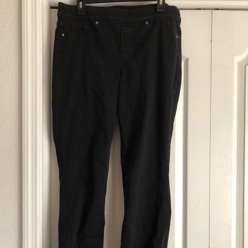 2 pairs of Dana Buchman Jeans!